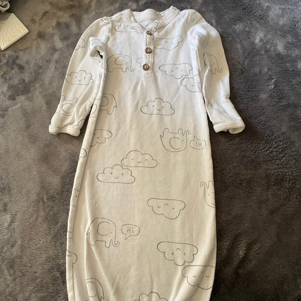 Carter's Sleeper Gown. 🌿Bundle 3 for $13